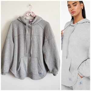 SAVAGE X FENTY Xssential Oversized Hoodie! Gray Size XS Rhianna